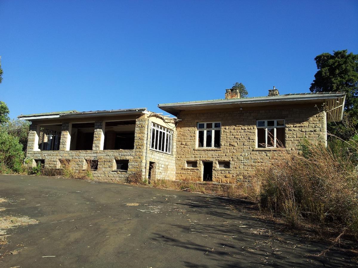 a-trip-inside-the-derelict-royal-natal-national-park-hotel-the